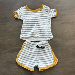 Bloomin’ Baby matching shirt and shorts set size 6-9 months